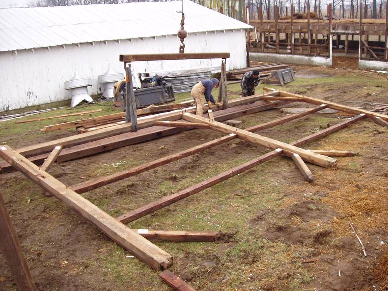 Camp Barn Frame Dismantle / A bent being dismantled